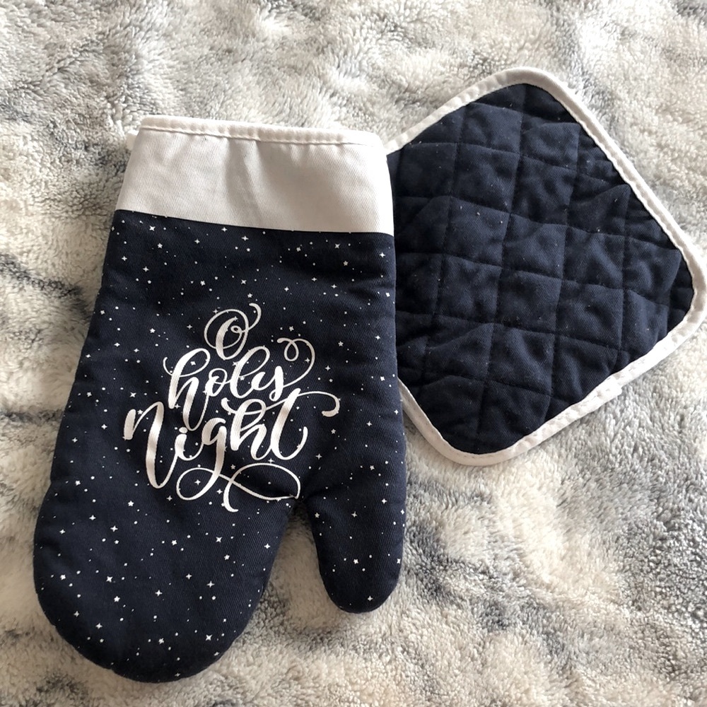 Oh Holy Night Oven Mitt & Pot Holder Set